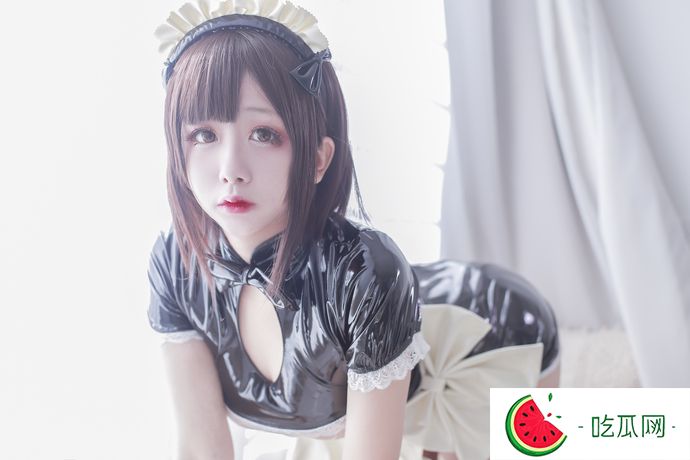妖娆身材！娃娃脸日奈娇半R女仆作品移不开的目光