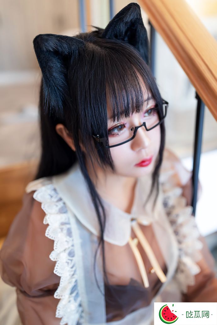 妖娆身材！娃娃脸日奈娇半R女仆作品移不开的目光
